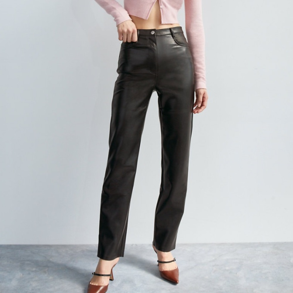 Aritzia Melina pants- black